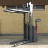 electric-stacker-LES-10.16-up