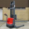 electric-stacker-LESS-10.33-back