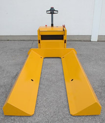 powered reel handling truck I-01