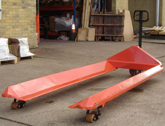 reel-carrying-bevelled-pallet-truck