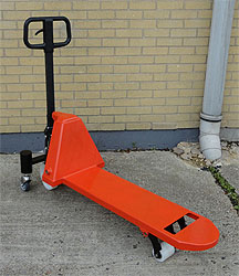 single-wide-fork-pallet-truck