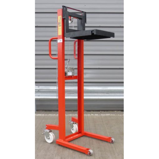 manual-winch-lifter-VVRW 250-1500 P raised