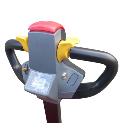 fully-powered-stacker-les-15-handle