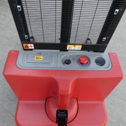 fully-powered-straddle-stacker-less-15-chassis