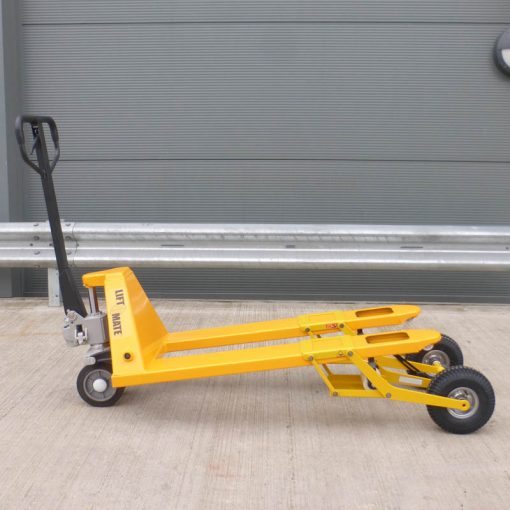 terrain-load-wheels-attachment-for-hand-pallet-trucks-demo