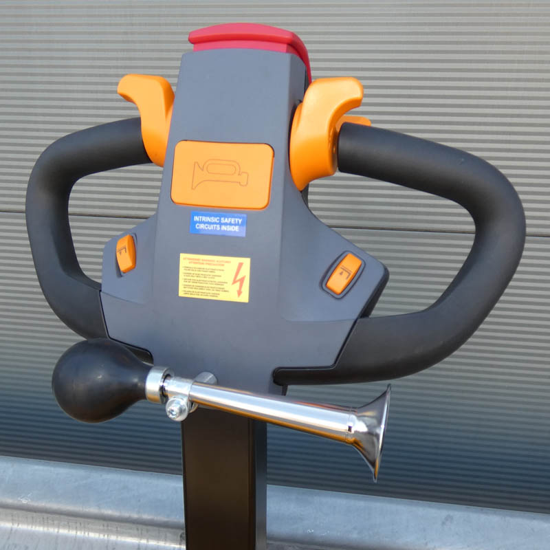 atex-zone-2-powered-pallet-truck-3000-kg-capacity